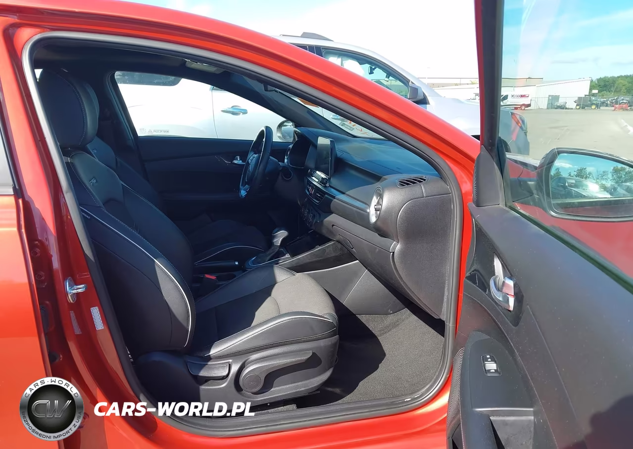 2021 Kia Forte Gt-Line VIN:3KPF34AD5ME403656 - 5