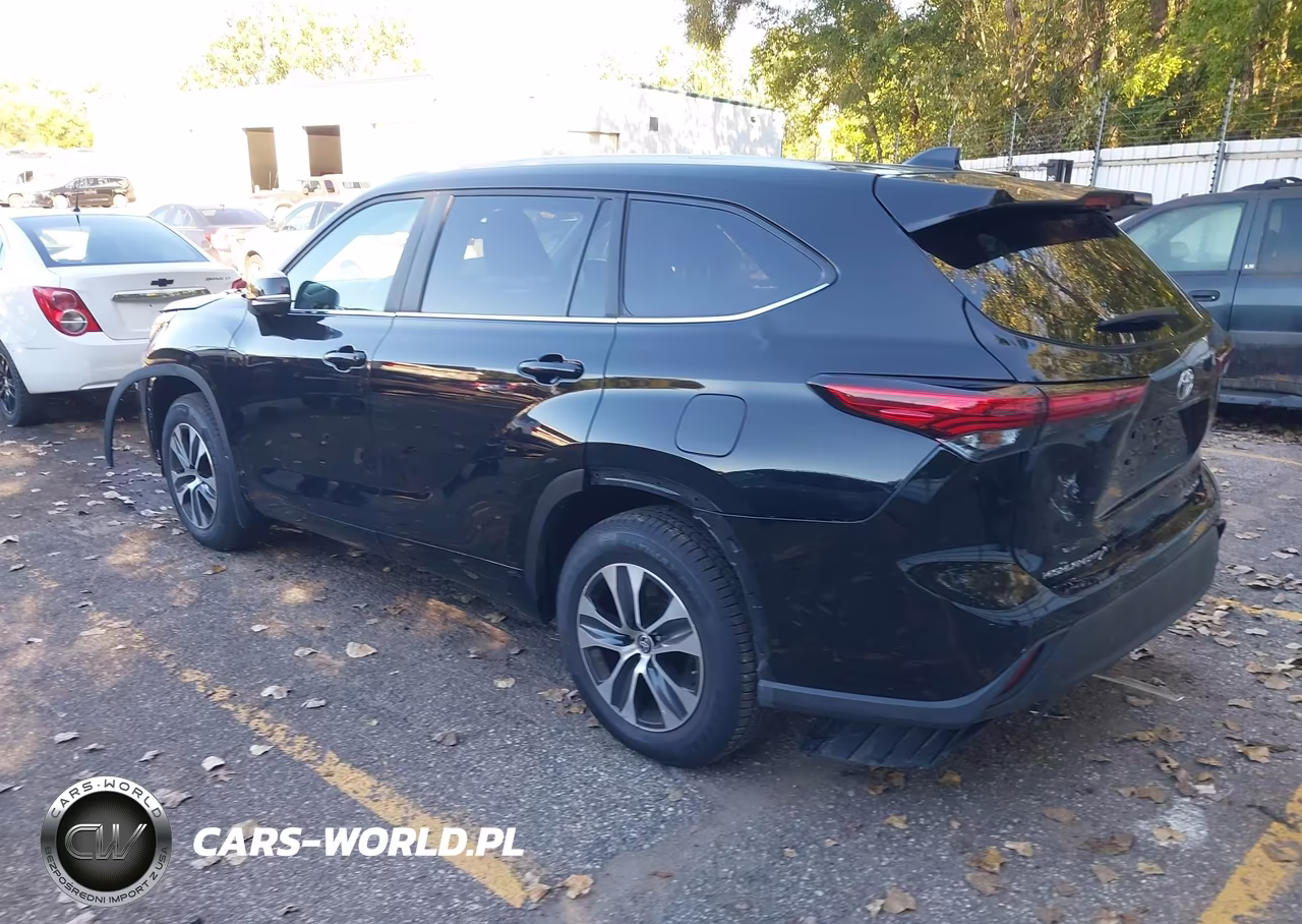 2023 Toyota Highlander Xle VIN:5TDKDRBH9PS511086 - 3