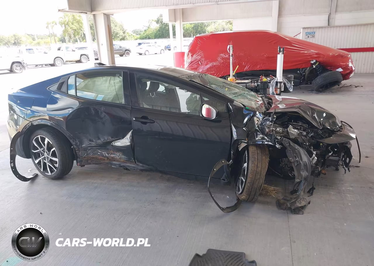 2025 Toyota Prius Plug-In Hybrid Xse Premium VIN:JTDACACU2S3042347 - 14