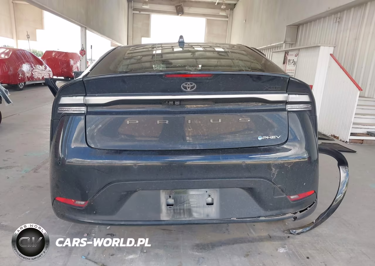 2025 Toyota Prius Plug-In Hybrid Xse Premium VIN:JTDACACU2S3042347 - 17