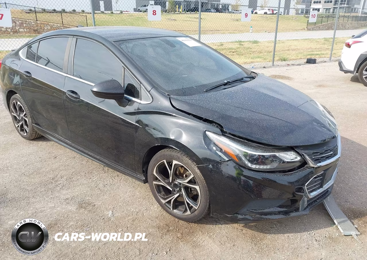 2016 Chevrolet Cruze Lt Auto – zdjęcie 1 z 13
