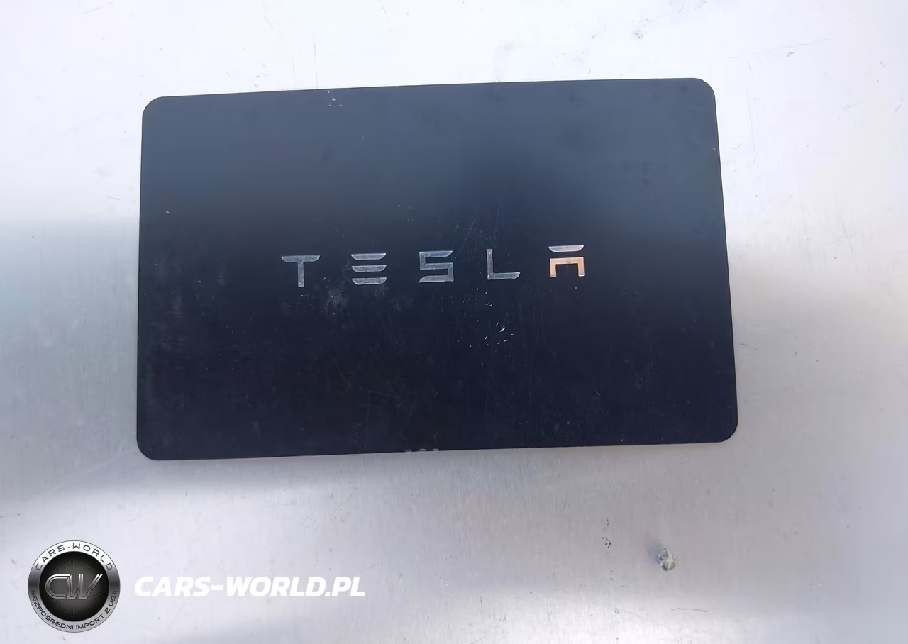 2022 Tesla Model Y Long Range VIN:7SAYGDEE0NF353733 - 10