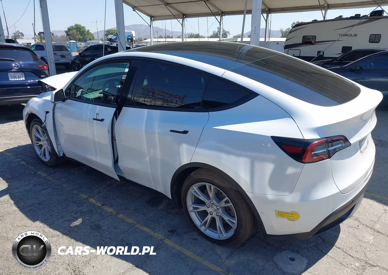 2022 Tesla Model Y Long Range VIN:7SAYGDEE0NF353733 - 3