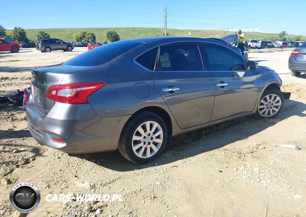 2019 Nissan Sentra S VIN:3N1AB7AP4KY262313 - 4