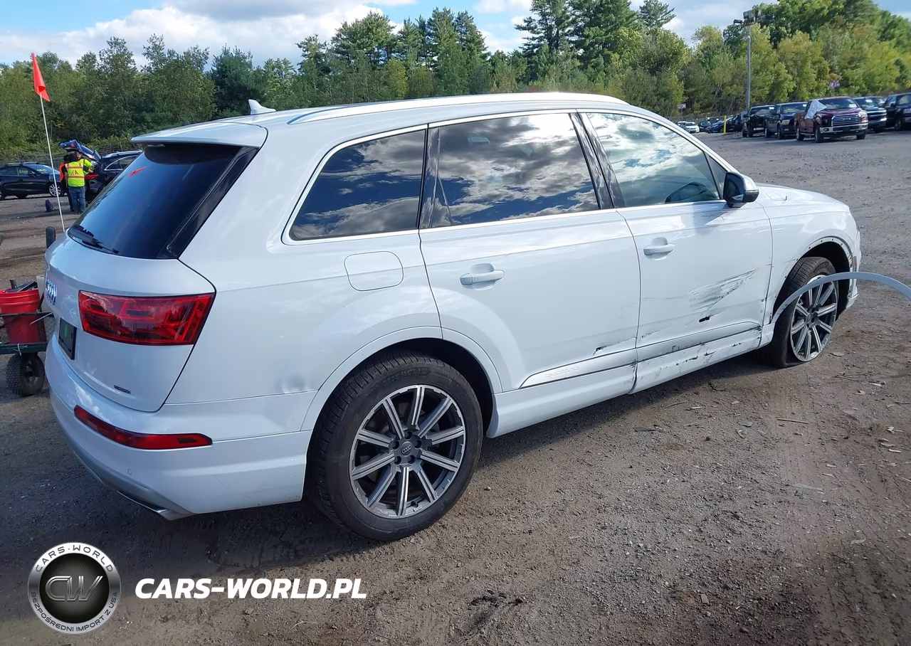 2017 Audi Q7 2.0T Premium VIN:WA1LHAF79HD040513 - 4