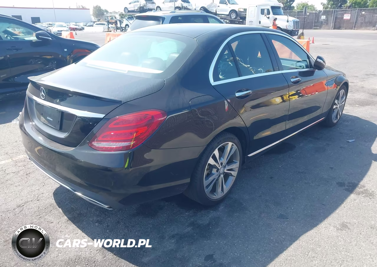 2015 Mercedes-Benz C 300 VIN:55SWF4JB1FU064573 - 4