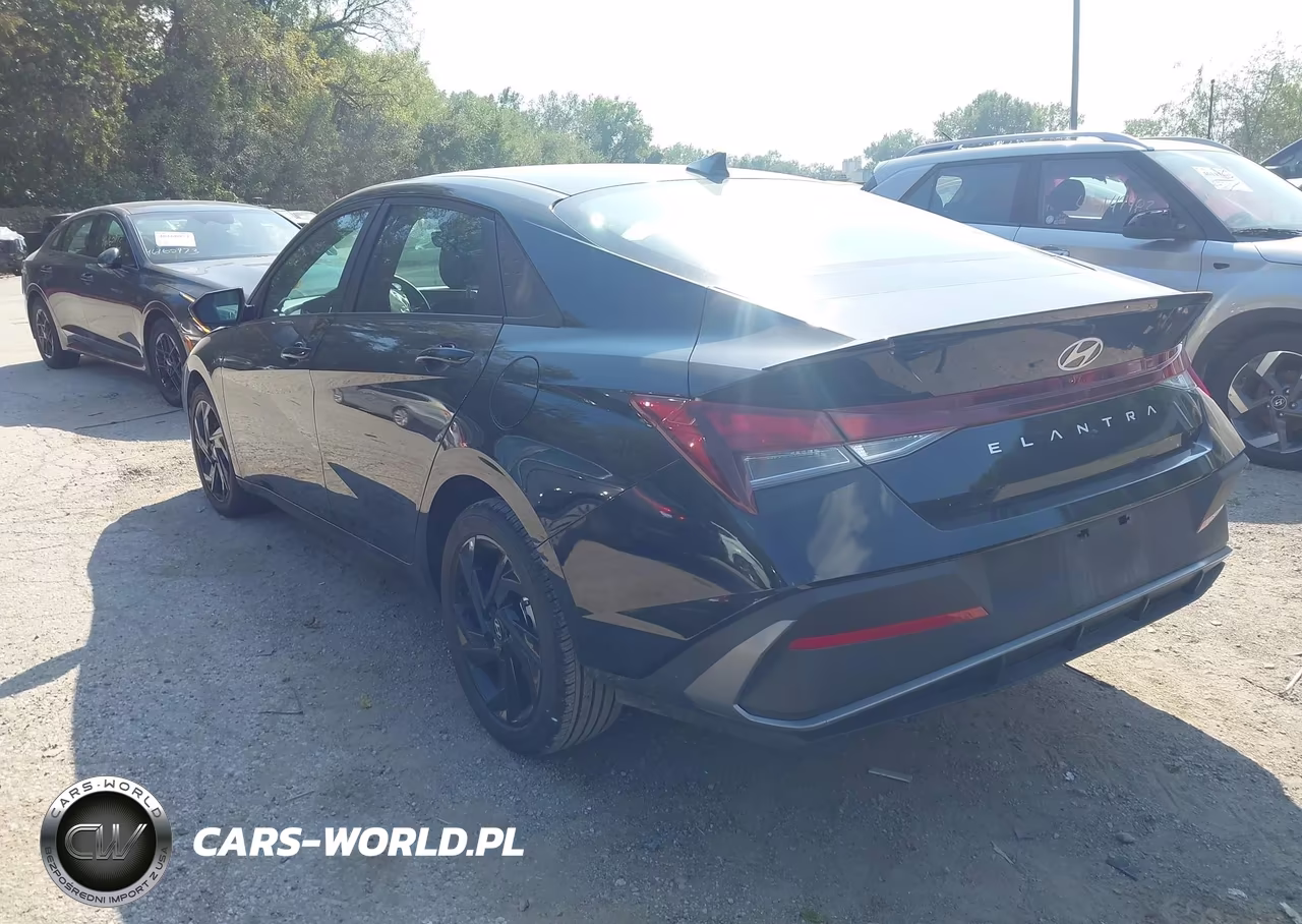 2026 Hyundai Elantra Sel Sport VIN:KMHLM4DG9TU237479 - 3