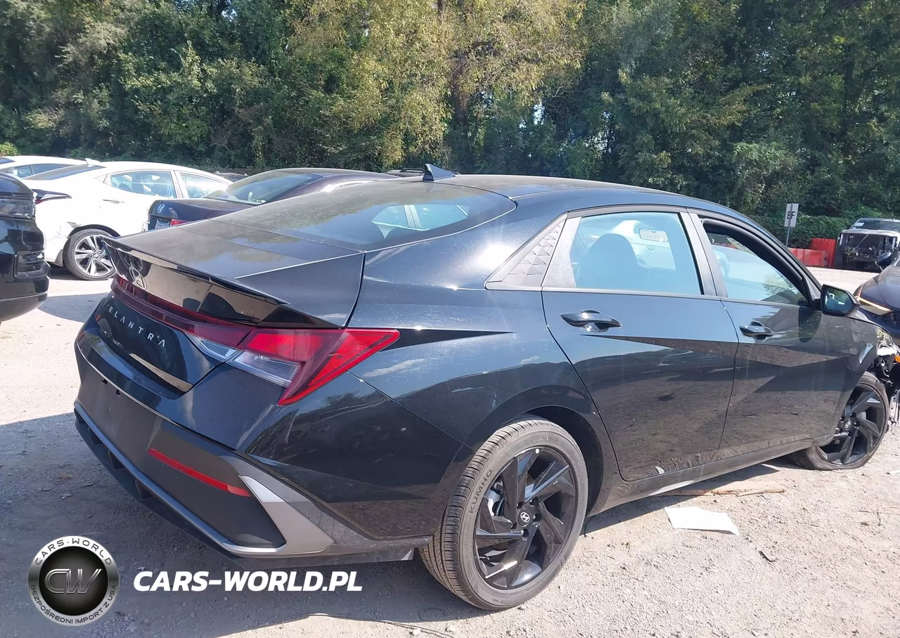 2026 Hyundai Elantra Sel Sport VIN:KMHLM4DG9TU237479 - 4