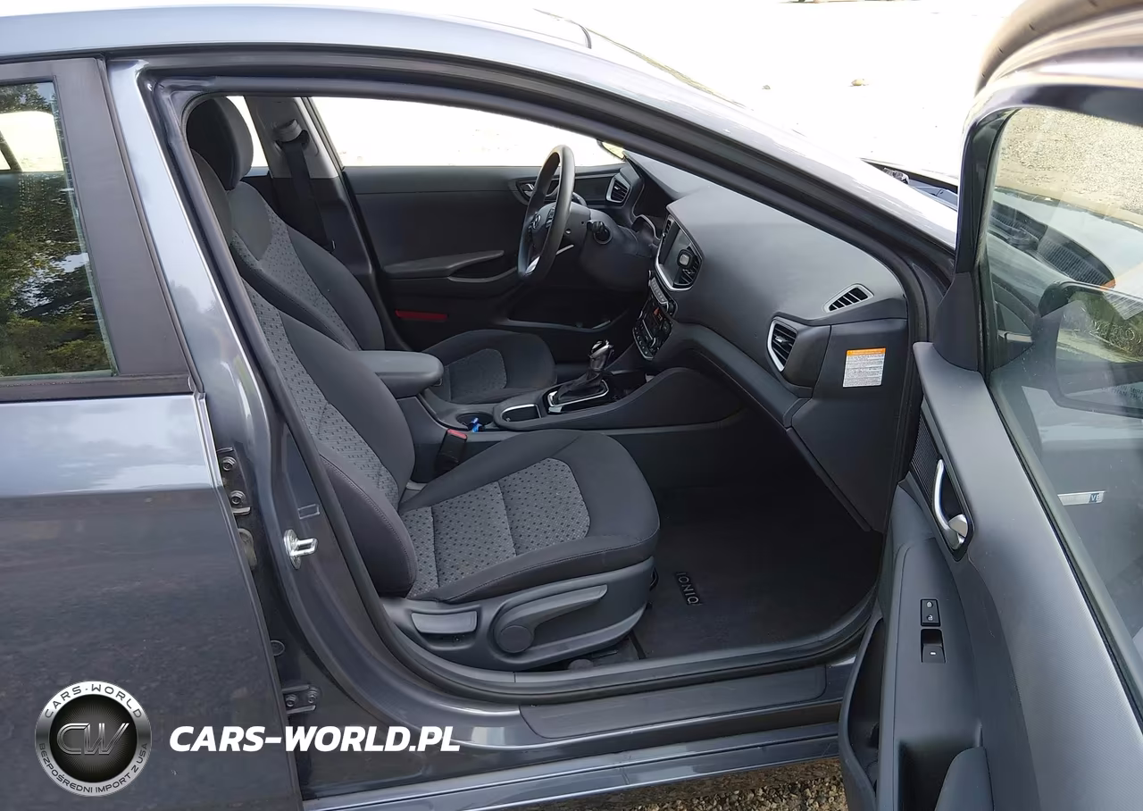 2019 Hyundai Ioniq Hybrid Blue VIN:KMHC65LC3KU155714 - 5