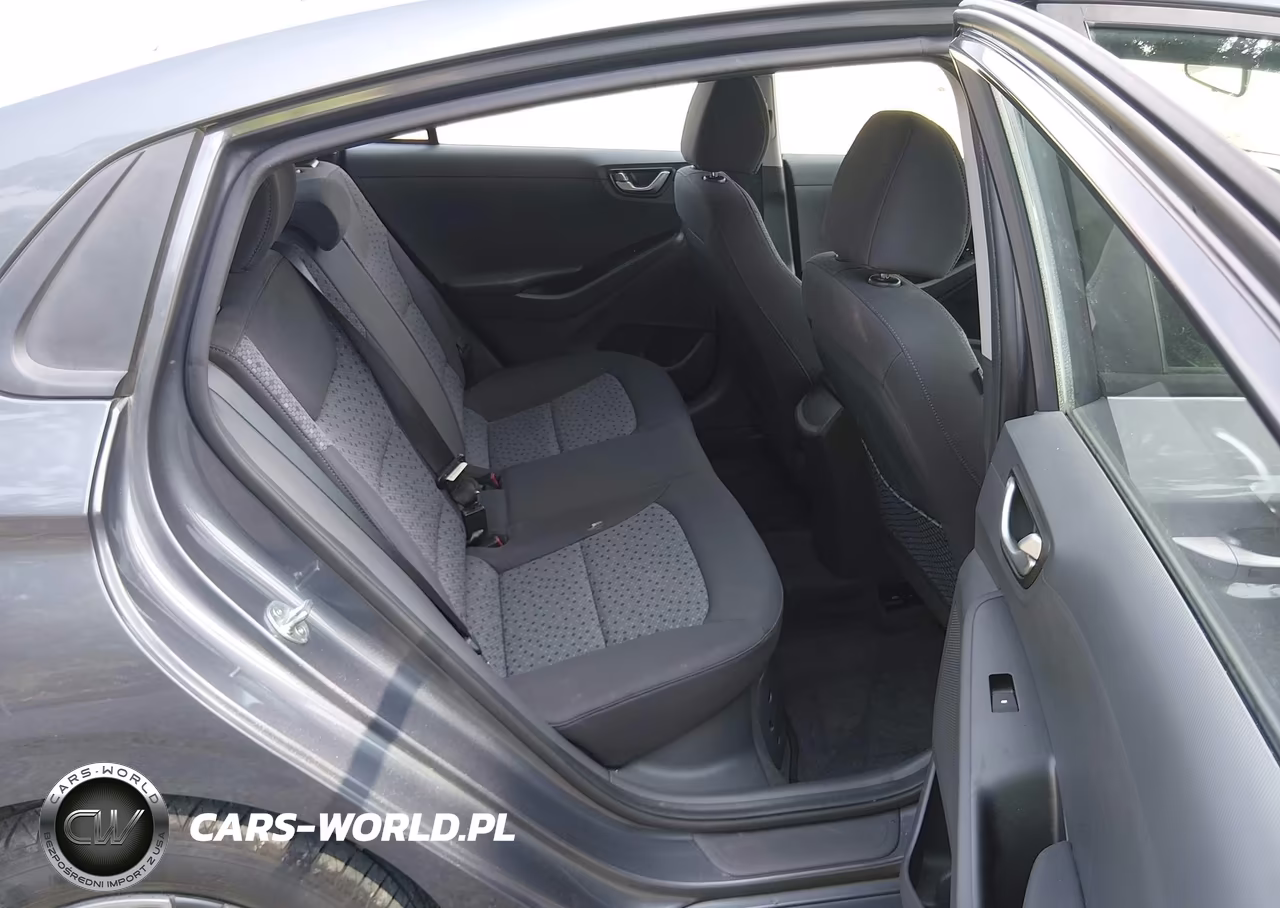 2019 Hyundai Ioniq Hybrid Blue VIN:KMHC65LC3KU155714 - 8