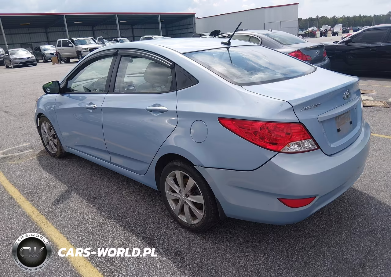 2013 Hyundai Accent Gls VIN:KMHCU4AEXDU434861 - 3