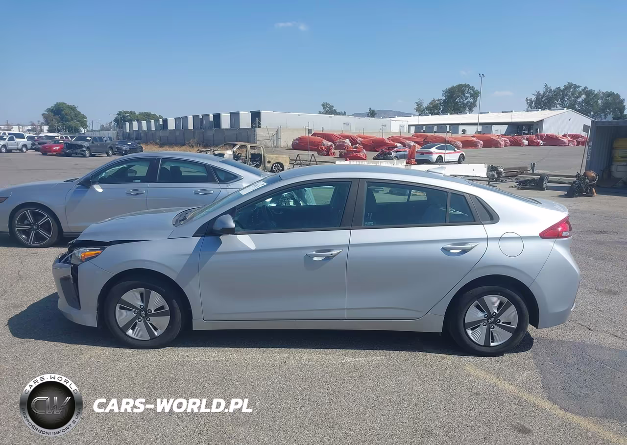2021 Hyundai Ioniq Hybrid Blue VIN:KMHC65LC1MU247469 - 14
