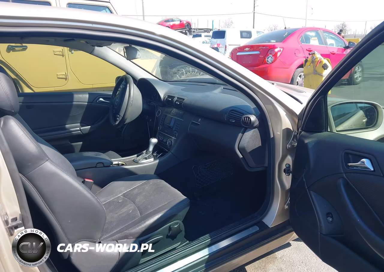 2005 Mercedes-Benz C 230 Kompressor Sport VIN:WDBRN40J65A668071 - 5