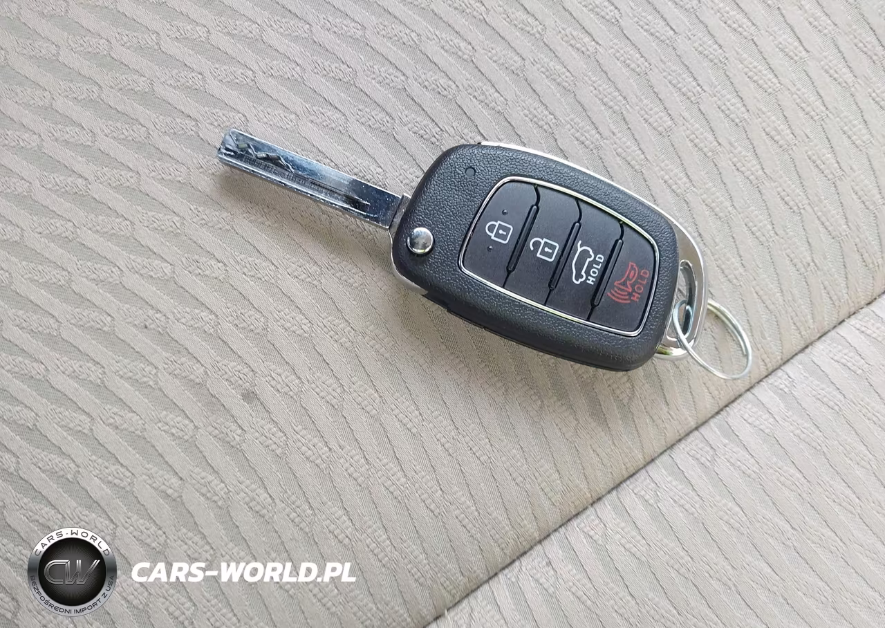 2017 Hyundai Santa Fe Sport 2.4L VIN:5NMZUDLB0HH014007 - 11