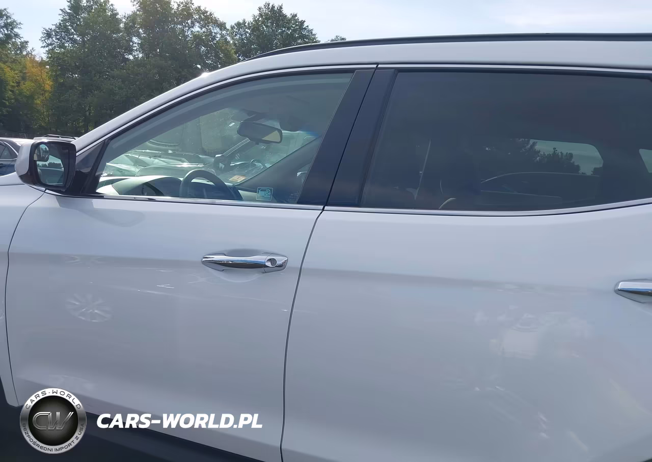 2017 Hyundai Santa Fe Sport 2.4L VIN:5NMZUDLB0HH014007 - 14