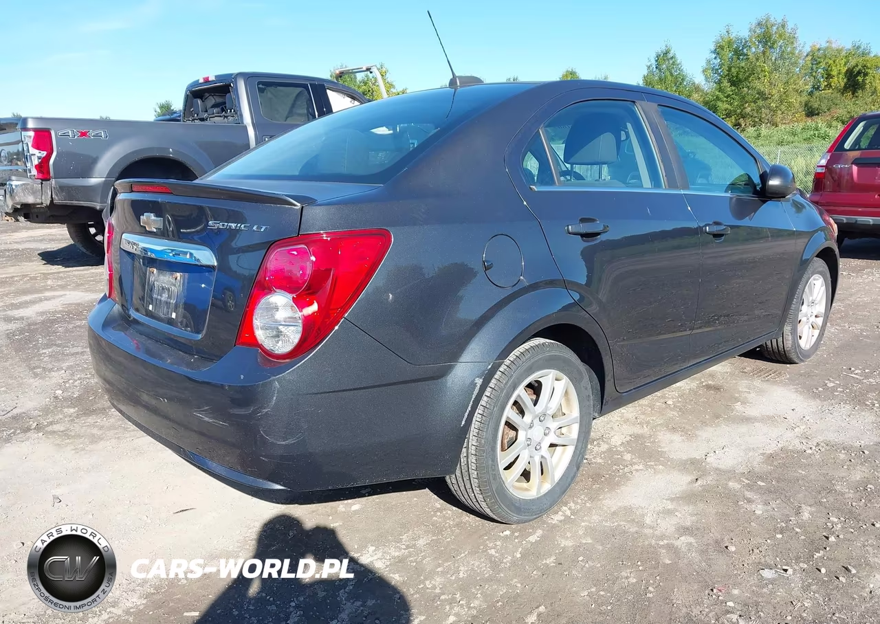 2016 Chevrolet Sonic Lt Auto VIN:1G1JC5SH6G4121624 - 4