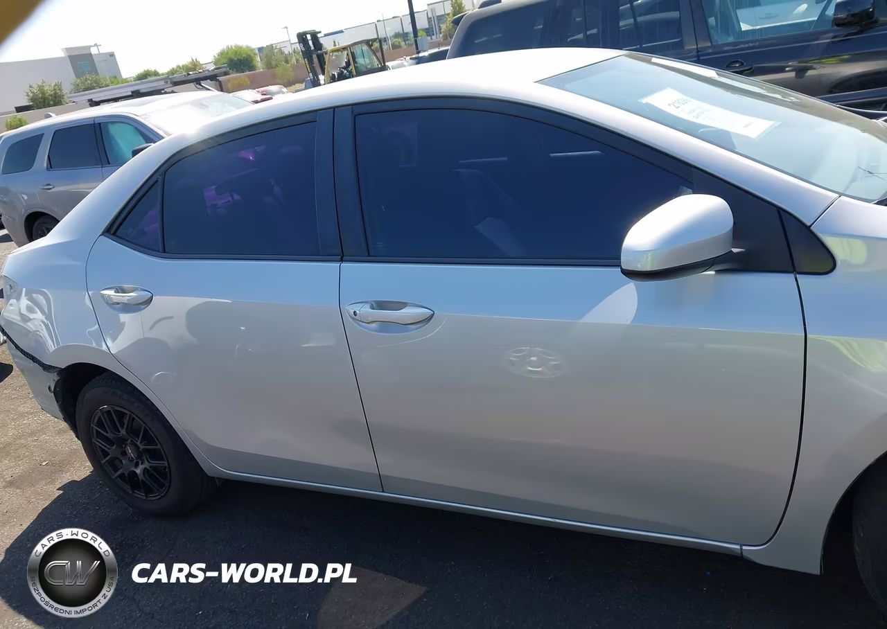 2015 Toyota Corolla L VIN:5YFBURHE4FP189624 - 14