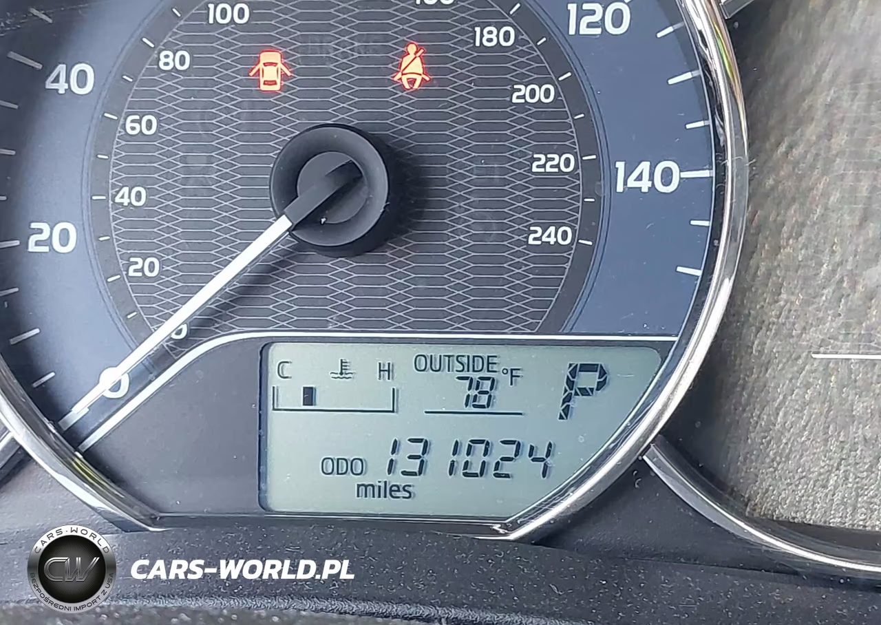 2015 Toyota Corolla L VIN:5YFBURHE4FP189624 - 16