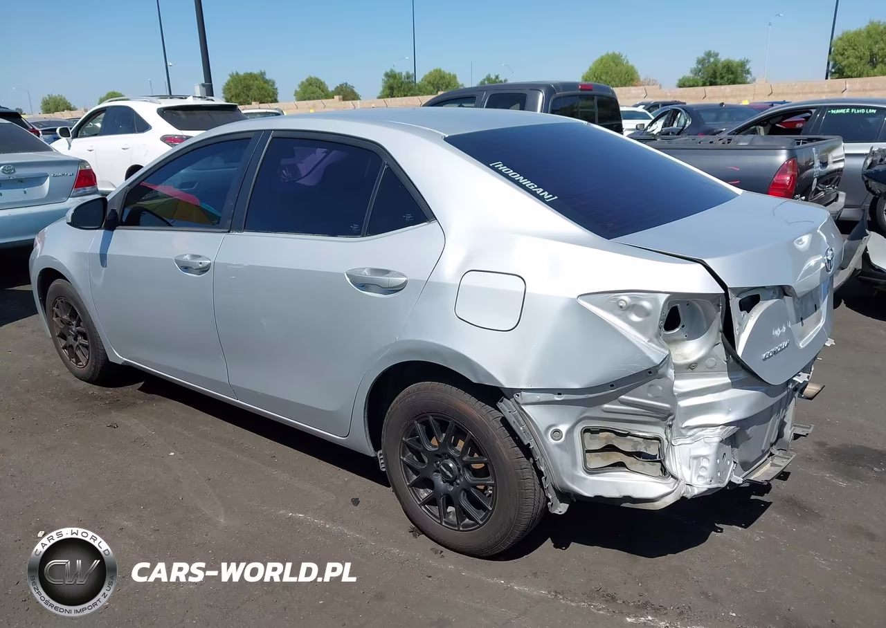 2015 Toyota Corolla L VIN:5YFBURHE4FP189624 - 3