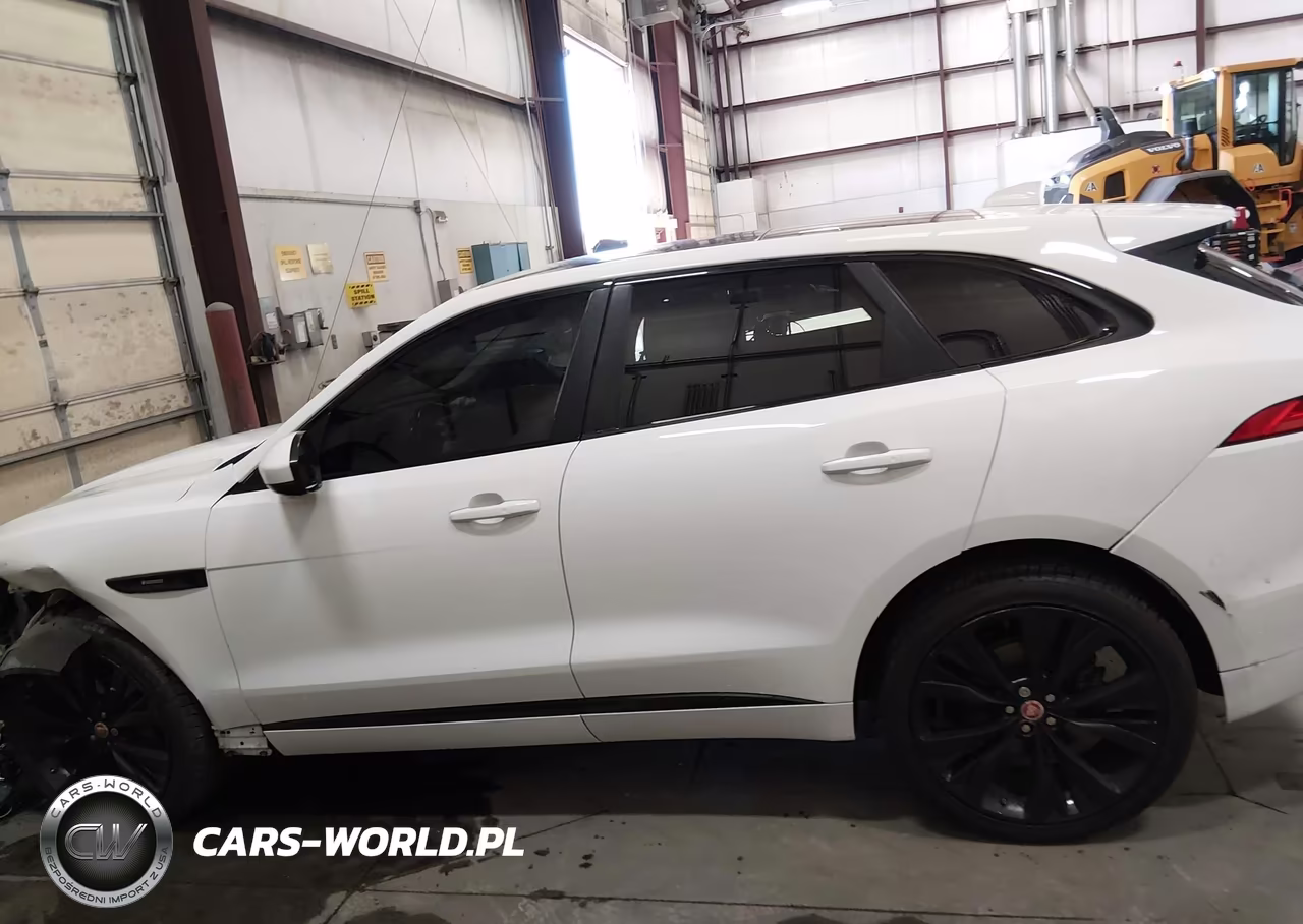 2018 Jaguar F-Pace 25T R-Sport VIN:SADCL2FX6JA249729 - 14