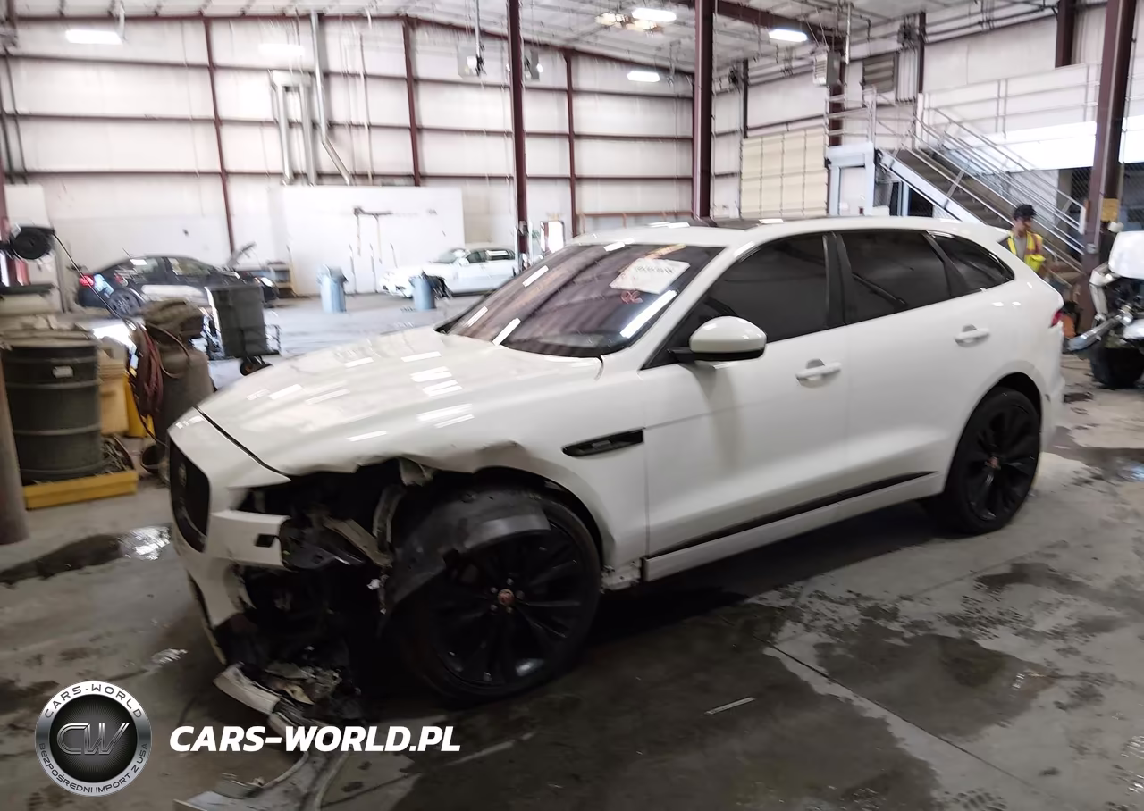 2018 Jaguar F-Pace 25T R-Sport VIN:SADCL2FX6JA249729 - 2