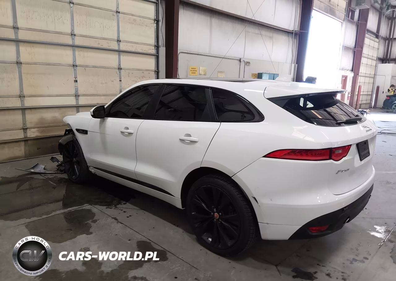 2018 Jaguar F-Pace 25T R-Sport VIN:SADCL2FX6JA249729 - 3