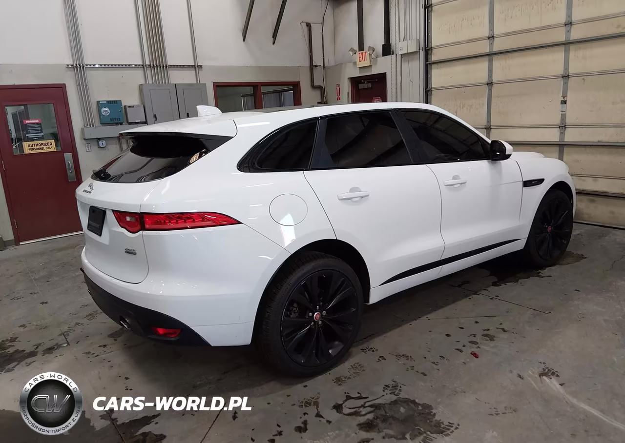 2018 Jaguar F-Pace 25T R-Sport VIN:SADCL2FX6JA249729 - 4