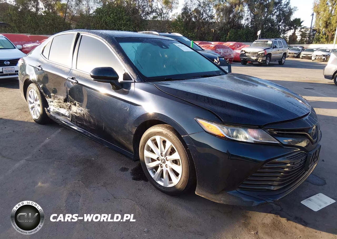 2018 Toyota Camry Le VIN:JTNB11HK9J3041126 - 1