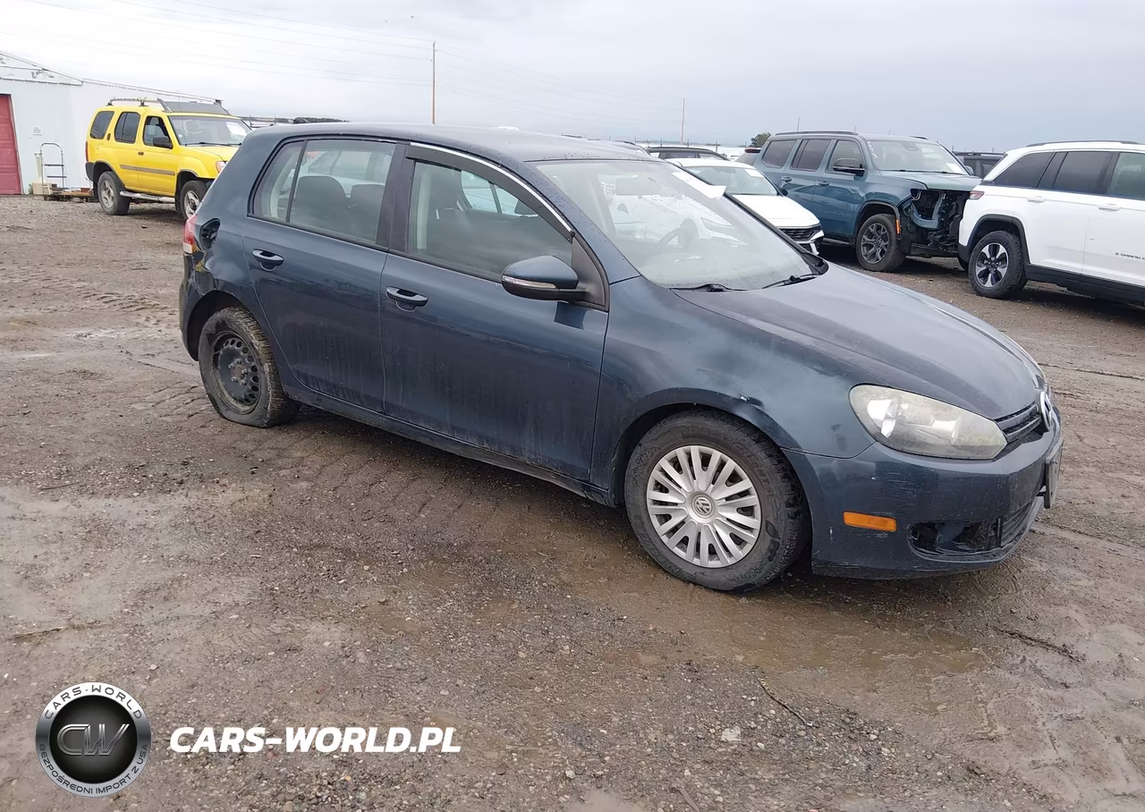 2013 Volkswagen Golf 2.5L 4-Door