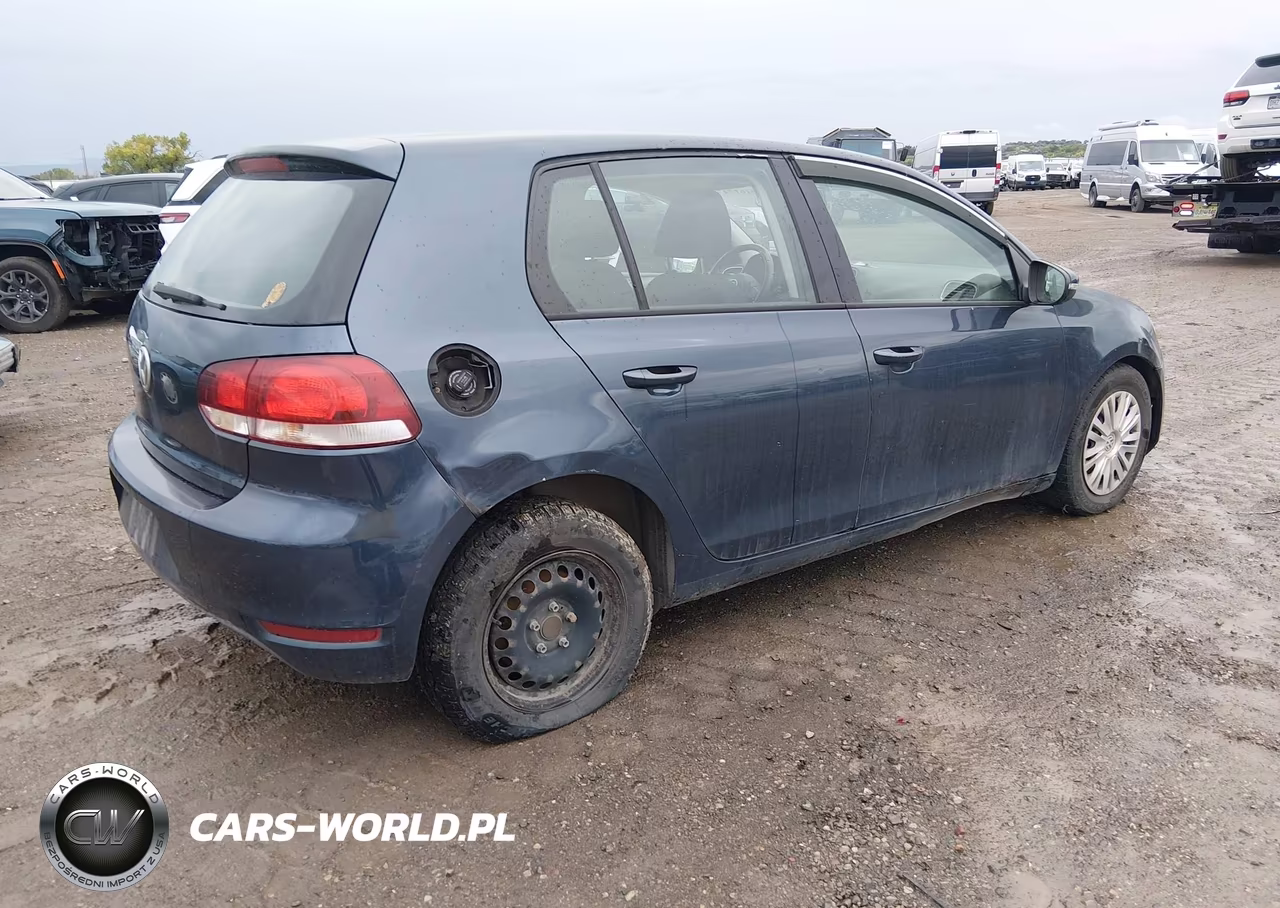 2013 Volkswagen Golf 2.5L 4-Door VIN:WVWDB7AJXDW084245 - 4