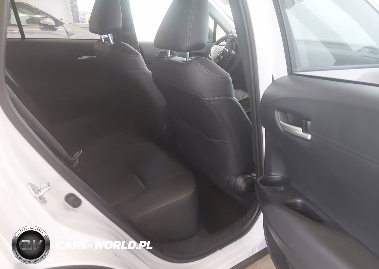 2026 Toyota Corolla Cross Xle VIN:7MUDAABG9TV176499 - 8