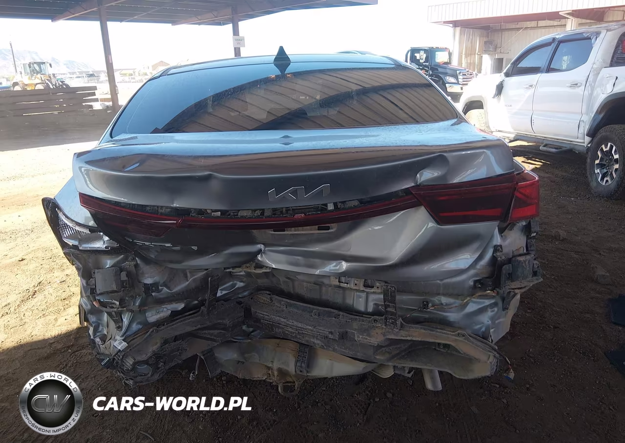 2024 Kia Forte Lxs VIN:3KPF24AD6RE747927 - 16