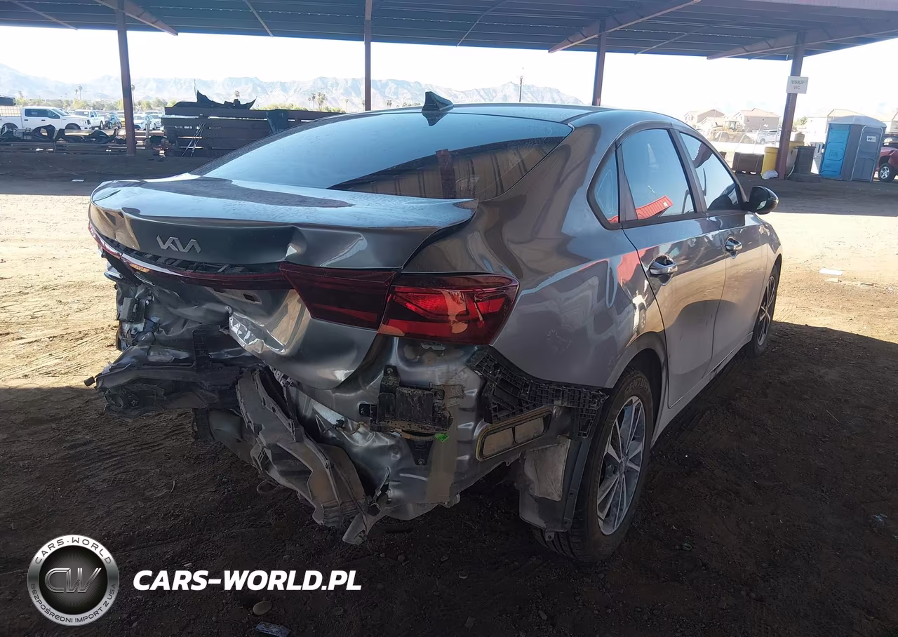2024 Kia Forte Lxs VIN:3KPF24AD6RE747927 - 4