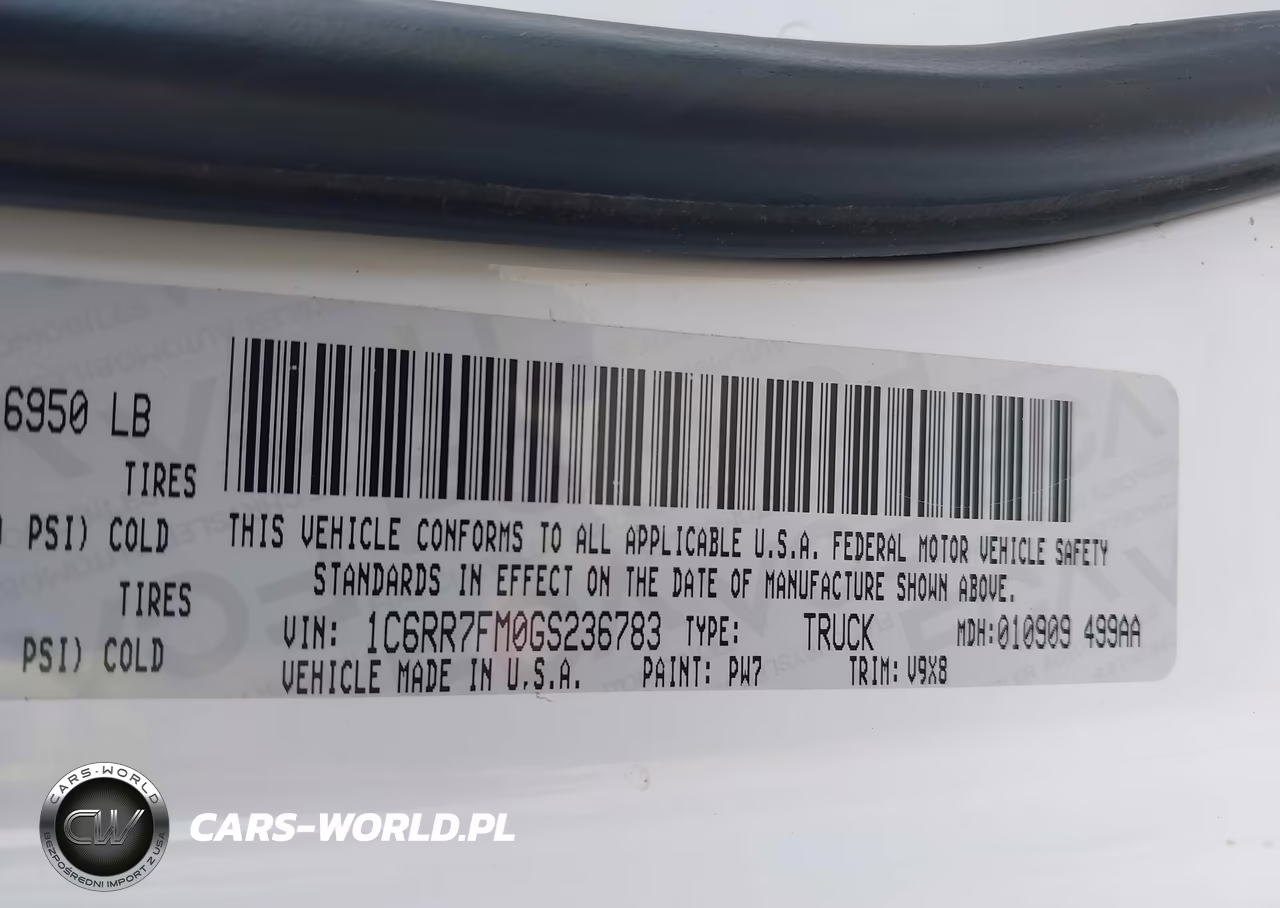 2016 Ram 1500 Tradesman VIN:1C6RR7FM0GS236783 - 9