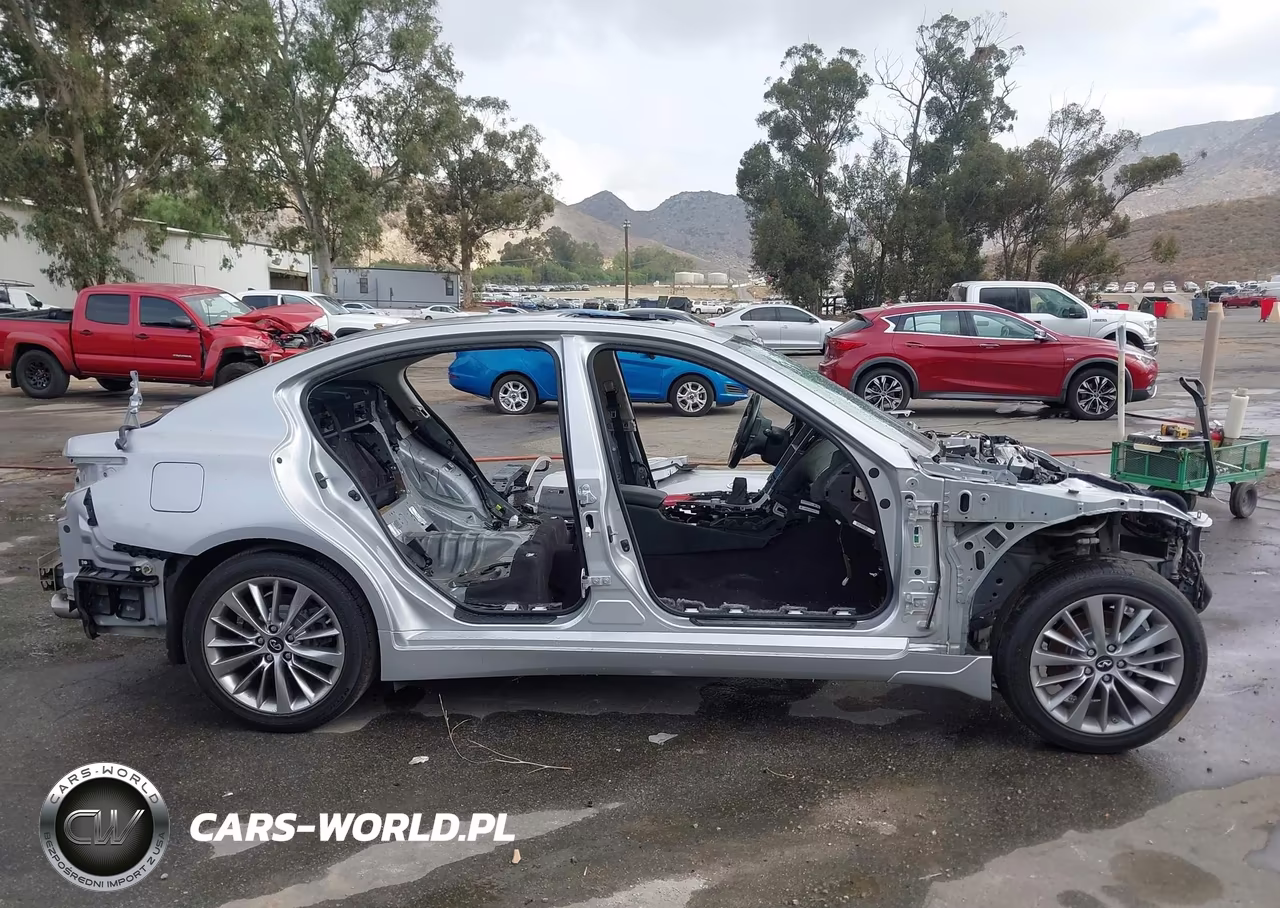 2018 Infiniti Q50 3.0T Luxe VIN:JN1EV7AP9JM590580 - 13