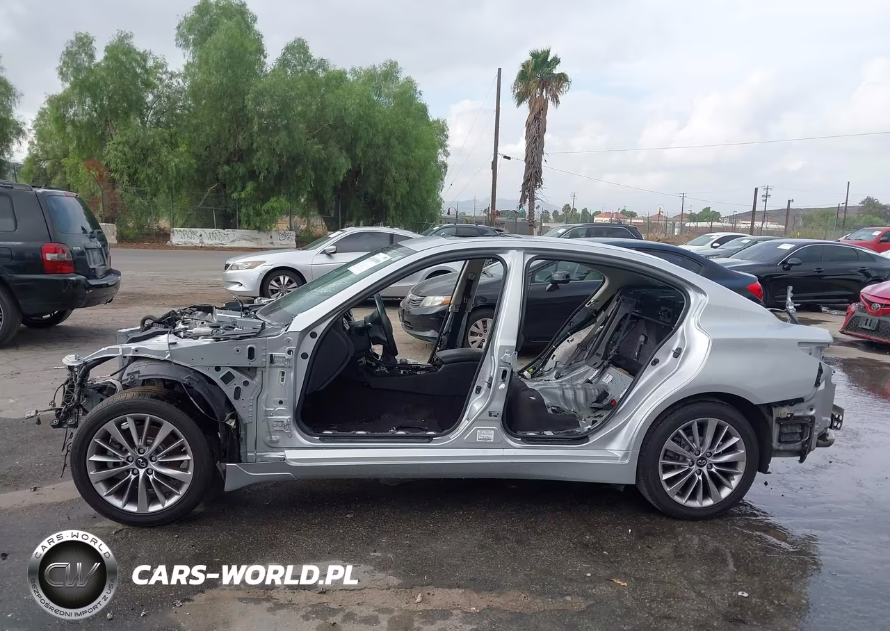 2018 Infiniti Q50 3.0T Luxe VIN:JN1EV7AP9JM590580 - 14