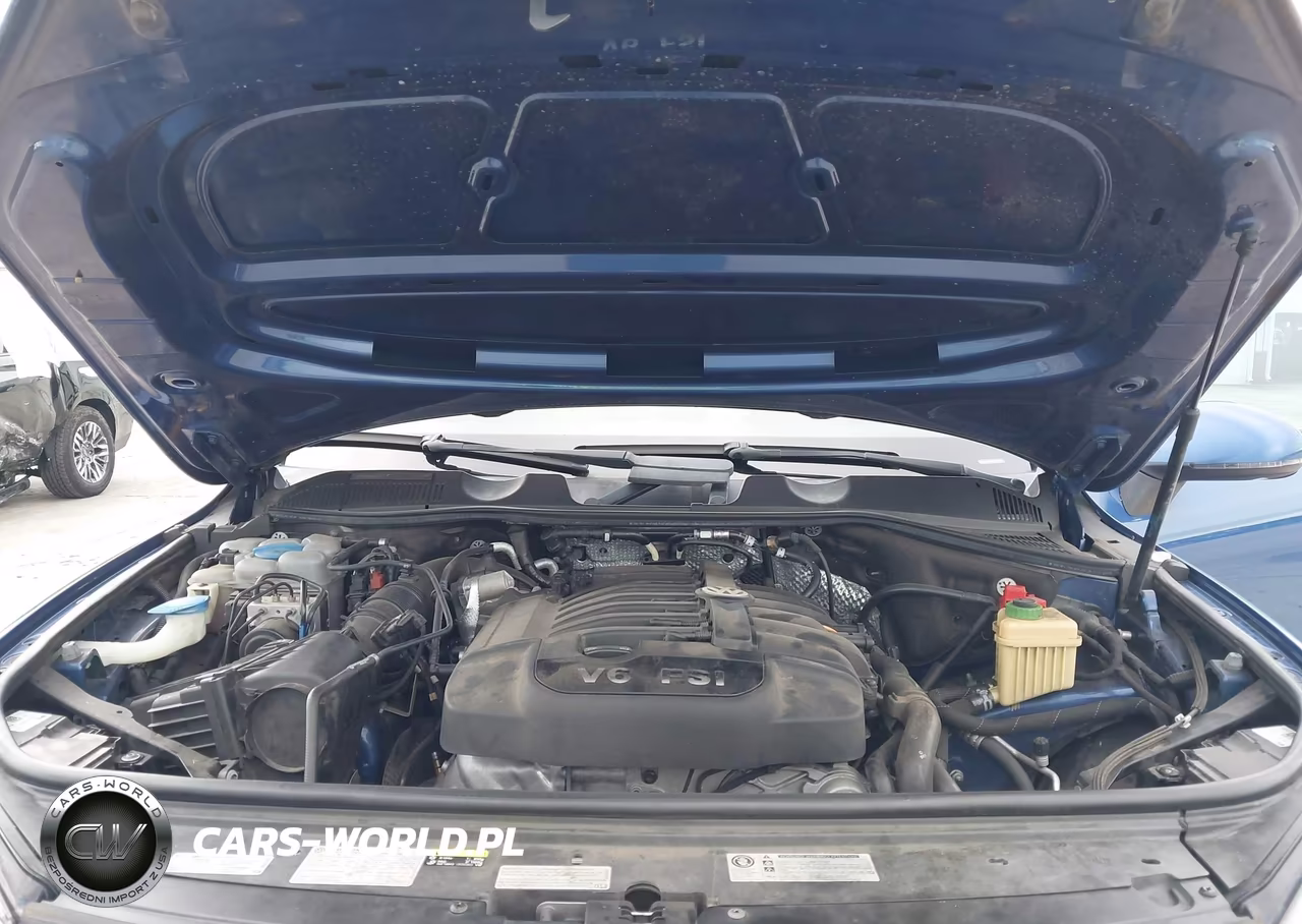 2017 Volkswagen Touareg V6 Wolfsburg Edition VIN:WVGRF7BP2HD004639 - 10