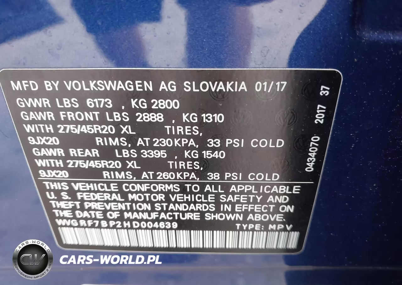2017 Volkswagen Touareg V6 Wolfsburg Edition VIN:WVGRF7BP2HD004639 - 9