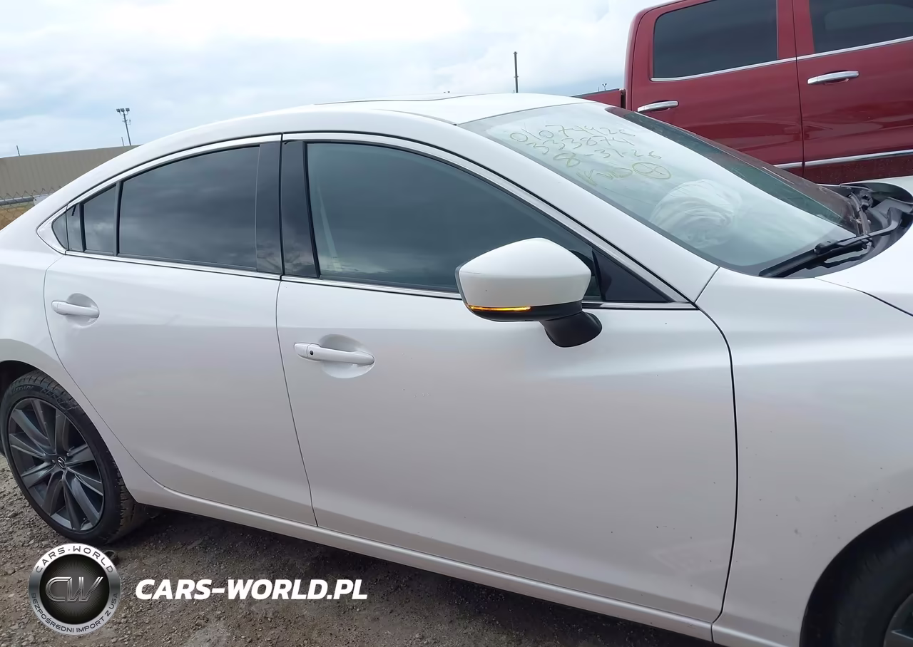 2018 Mazda Mazda6 Touring VIN:JM1GL1VMXJ1333874 - 14