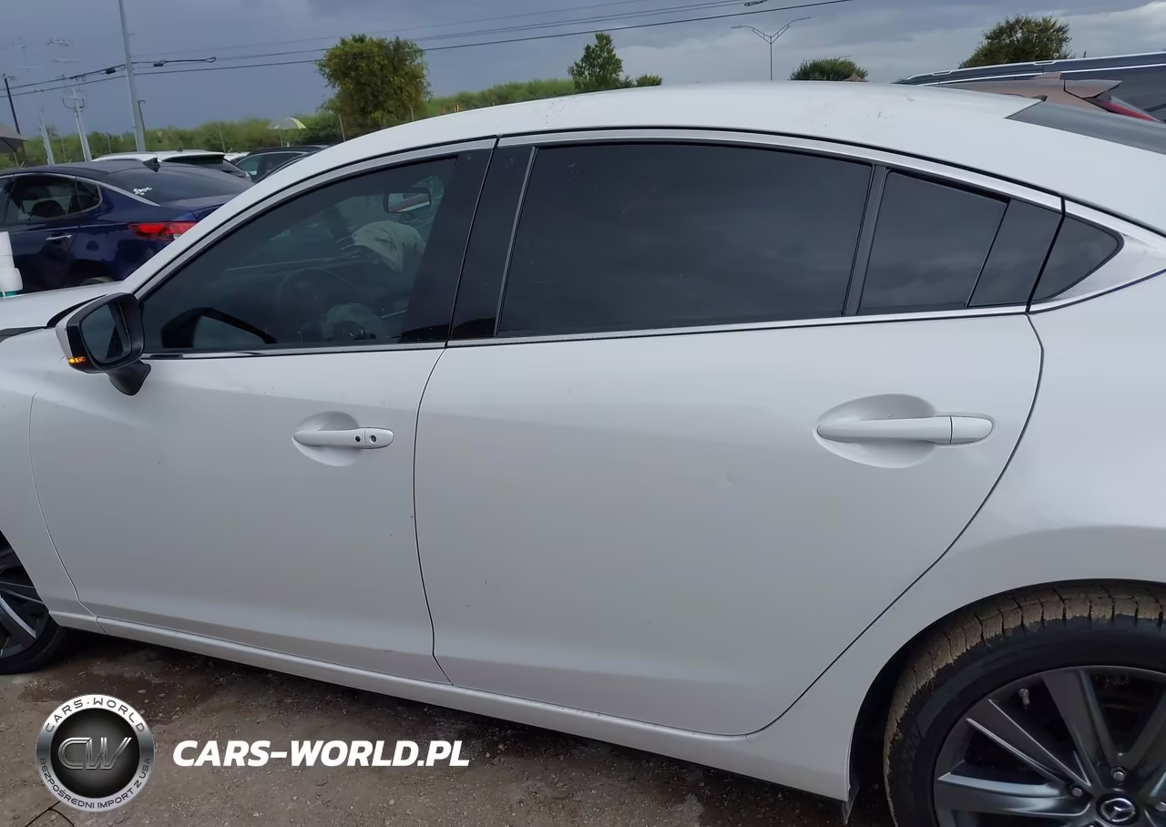 2018 Mazda Mazda6 Touring VIN:JM1GL1VMXJ1333874 - 15