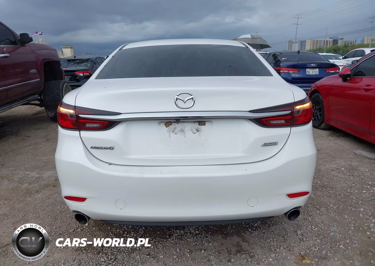 2018 Mazda Mazda6 Touring VIN:JM1GL1VMXJ1333874 - 17