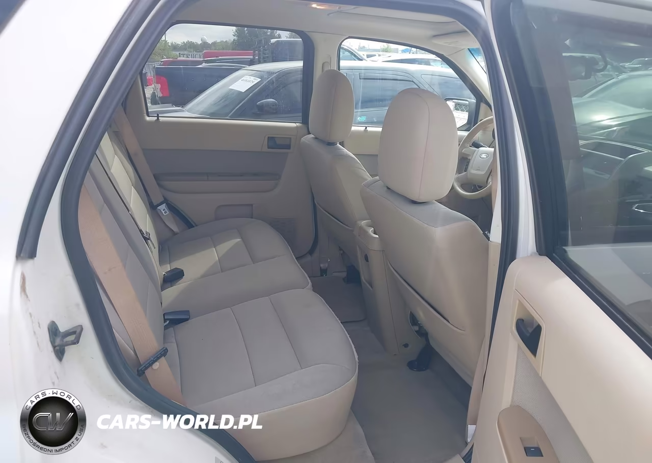 2011 Ford Escape Xlt VIN:1FMCU0DG7BKA73104 - 8