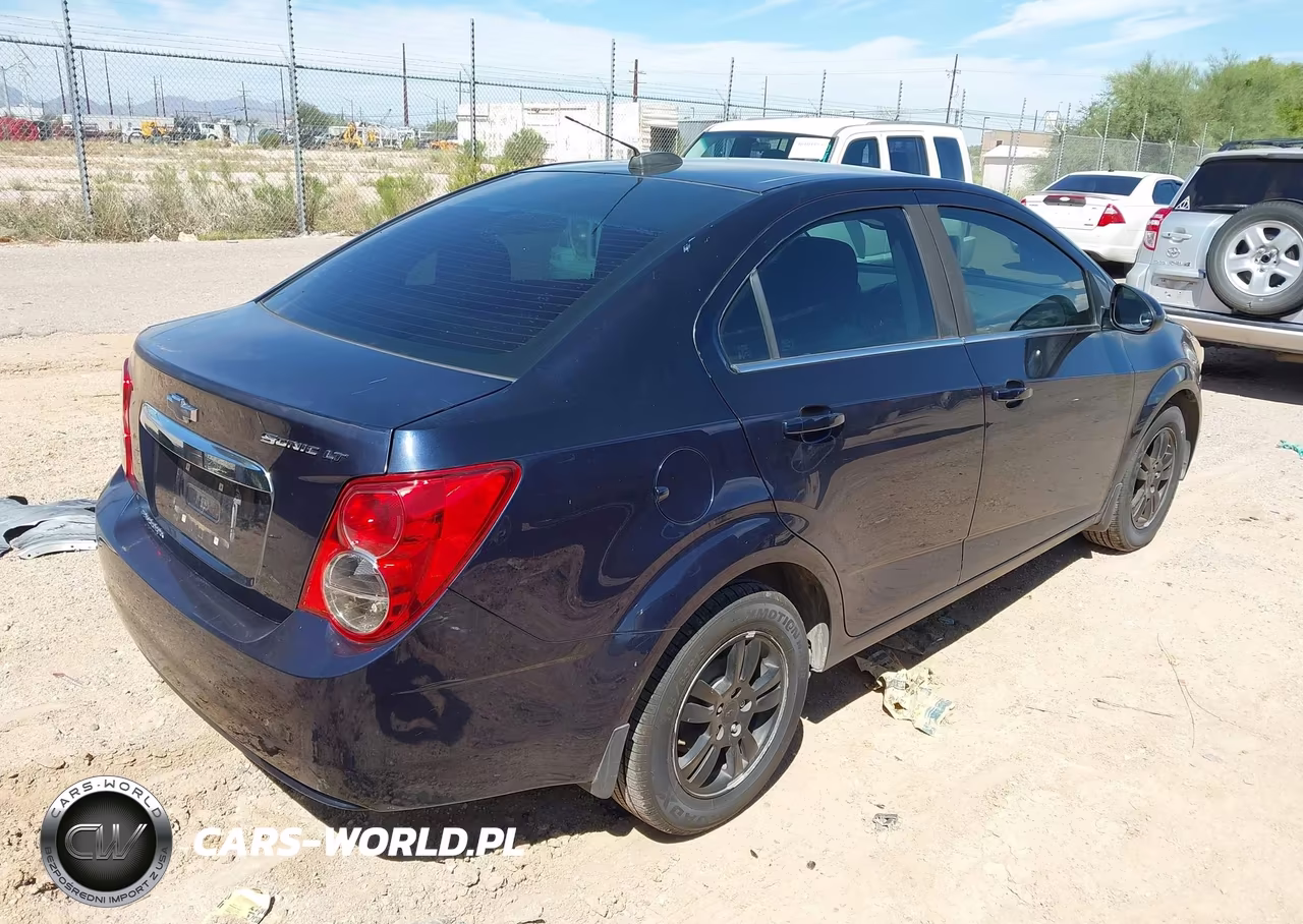 2015 Chevrolet Sonic Lt VIN:1G1JC5SH5F4215525 - 4