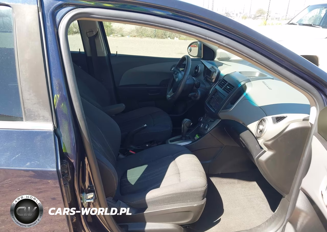 2015 Chevrolet Sonic Lt VIN:1G1JC5SH5F4215525 - 5
