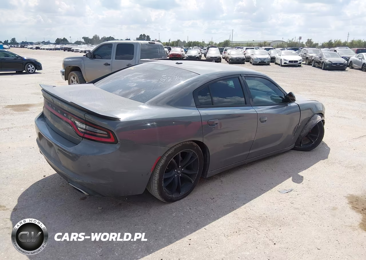 2018 Dodge Charger Sxt Rwd VIN:2C3CDXBG2JH248286 - 4