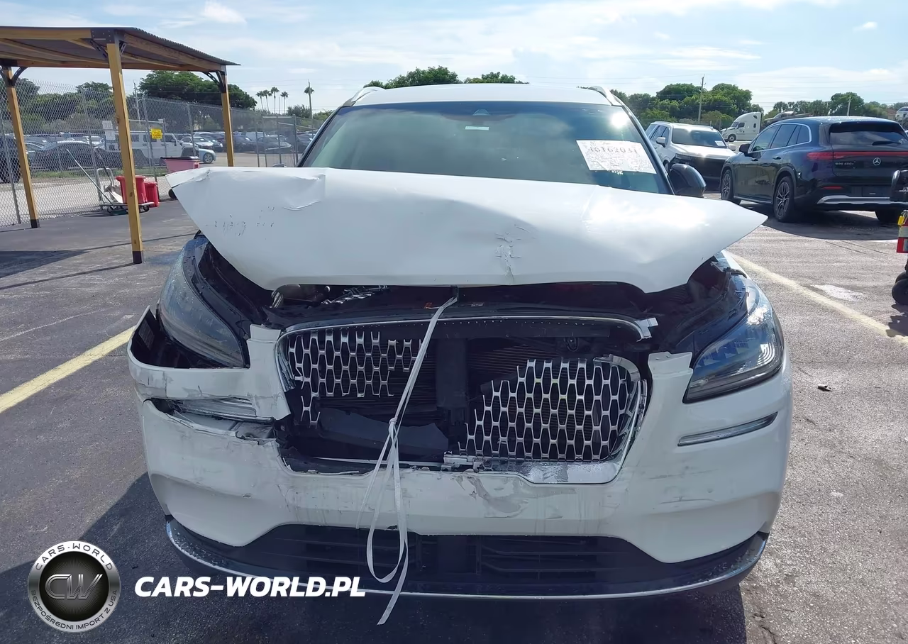 2021 Lincoln Corsair Standard VIN:5LMCJ1C98MUL16893 - 6