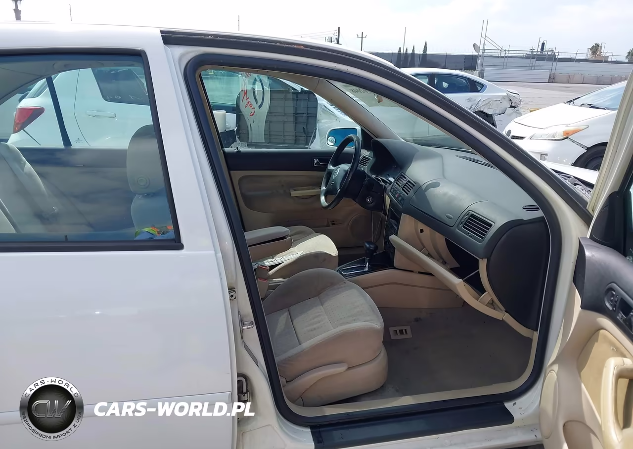 2000 Volkswagen Jetta Gls VIN:3VWSC29M6YM031356 - 5