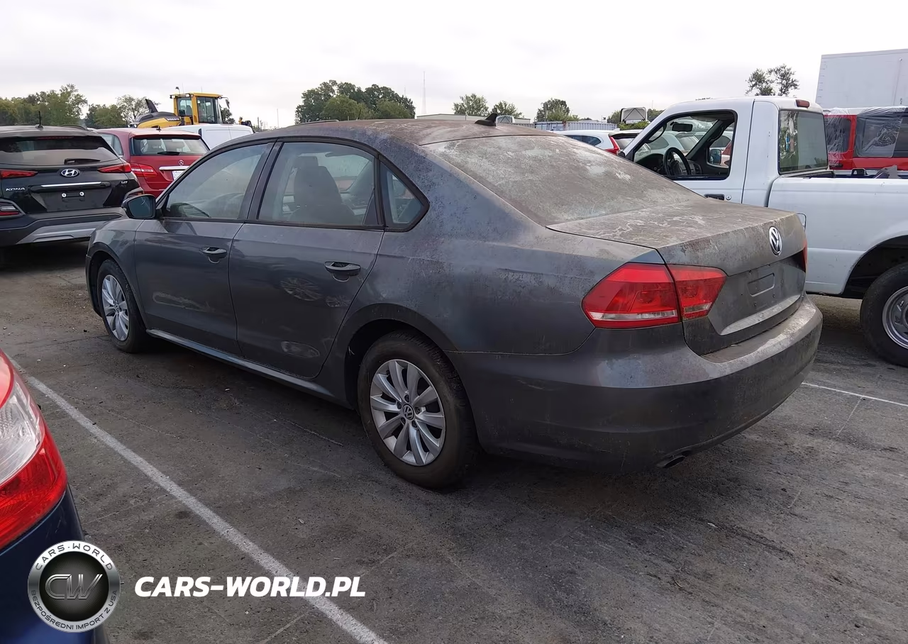 2015 Volkswagen Passat 1.8T Limited Edition VIN:1VWAT7A33FC065040 - 3