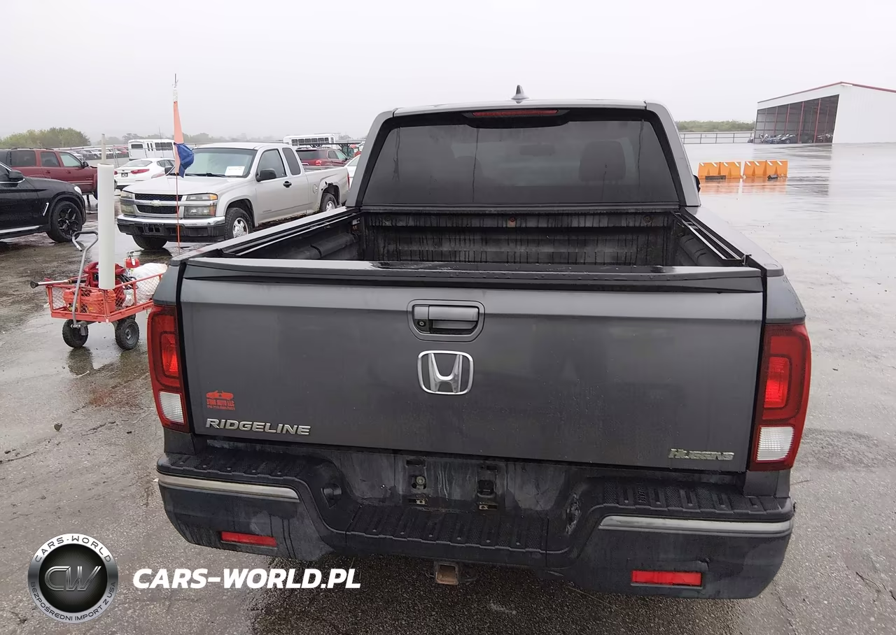 2017 Honda Ridgeline Rtl VIN:5FPYK2F68HB009358 - 17