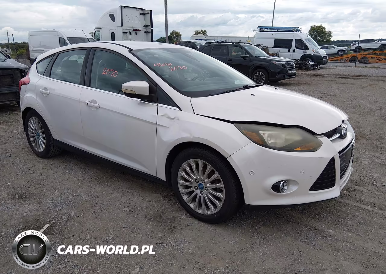 2012 Ford Focus Titanium VIN:1FAHP3N21CL150198 - 1